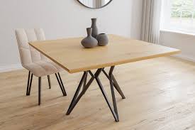 vierkante houten tafel