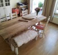 grote houten eettafel