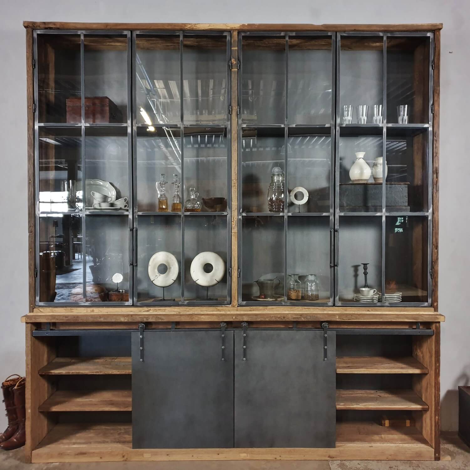 houten industriele kast