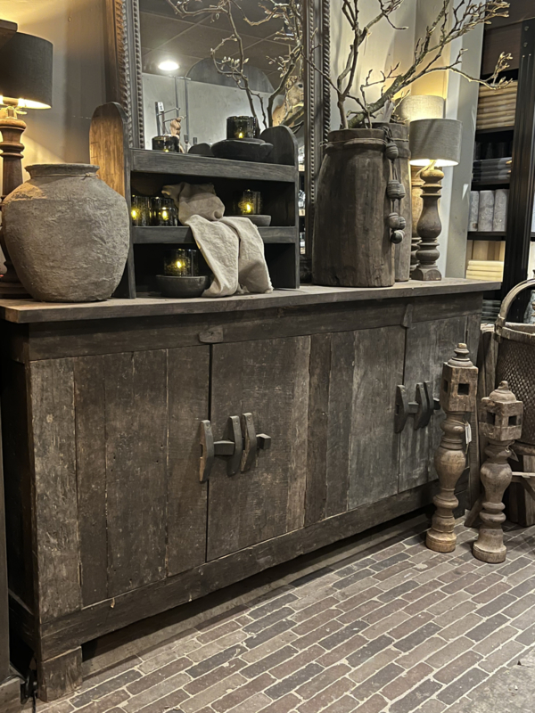 oud houten dressoir